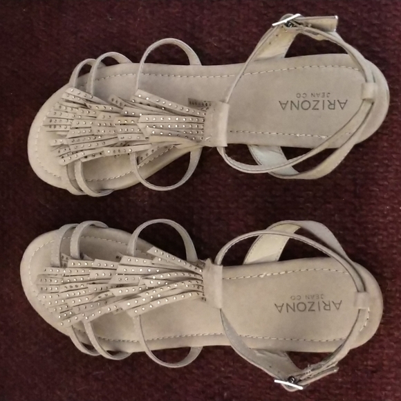 Arizona Women's Fringe Sandals. Flat Summer Strappy Gladiator Sandals. Size 11 - Picture 3 of 7